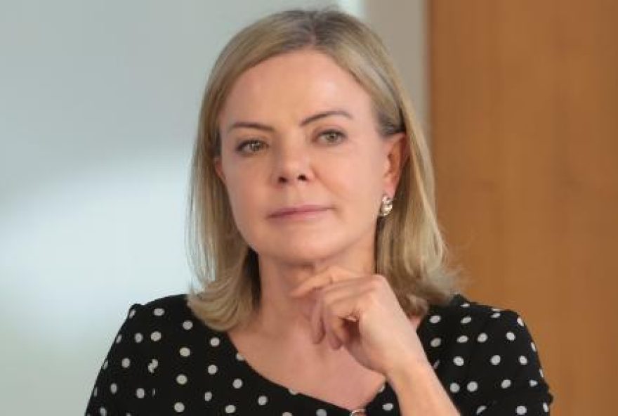 gleisi-e-hugo-motta3A-conversa-pragmatica-nos-bastidores gleisi-e-hugo-motta3A-conversa-pragmatica-nos-bastidores