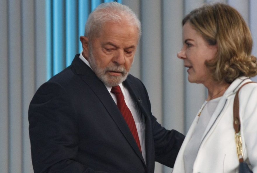 gleisi-hoffmann-na-secretaria-de-relacoes-institucionais3A-estrategia-chave-para-fortalecer-aliancas-e-popularidade-do-governo-em-2026