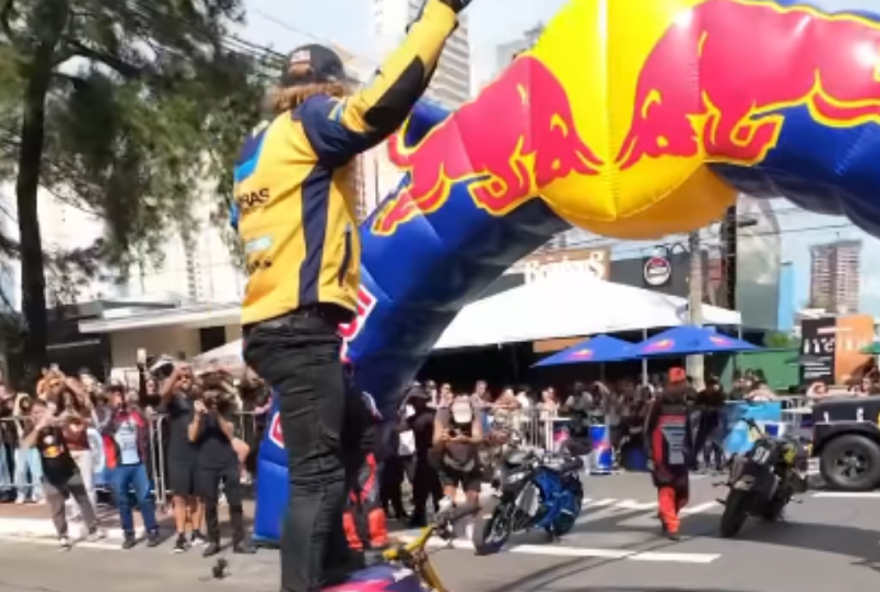 go-west-transforma-goiania-em-palco-de-festa-tematica-inspirada-na-cultura-country-e-na-musica-eletronica go-west-transforma-goiania-em-palco-de-festa-tematica-inspirada-na-cultura-country-e-na-musica-eletronica