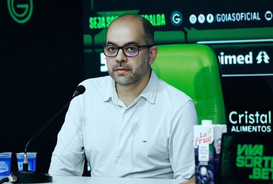 goias-anuncia-daniel-paulista-como-novo-tecnico-em-busca-do-acesso-a-serie-a3A-readequacao-necessaria-para-temporada-de-2026