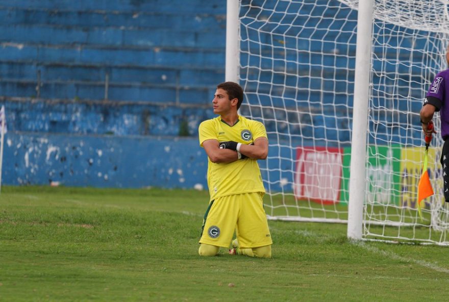 goias-avanca-na-copinha-com-vitoria-nos-penaltis-sobre-vitoria-da-conquista3A-murillo-brilha