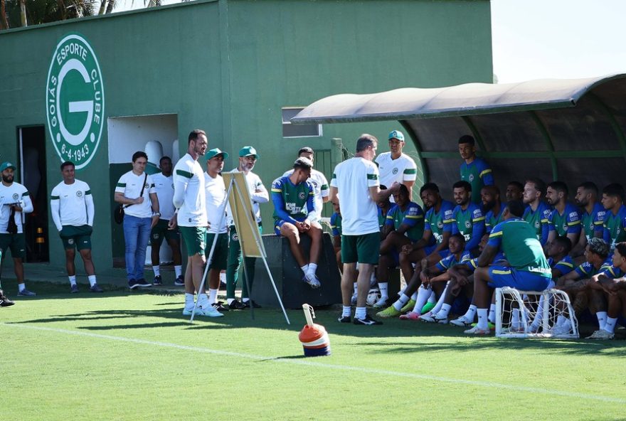 goias-busca-quebrar-jejum-em-classicos-para-manter-lideranca-na-serie-b