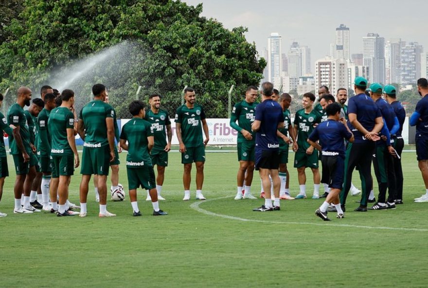 goias-perde-vantagem-no-g-4-da-serie-b-com-tres-jogos-sem-vencer