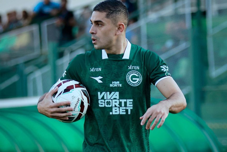 goias-vence-america-mg-com-golaco-e-penalti-bizarro goias-vence-america-mg-com-golaco-e-penalti-bizarro