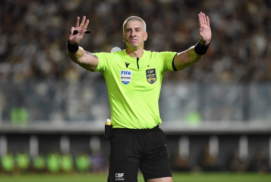 goias-vs-novorizontino3A-arbitro-fifa-comanda-jogo-decisivo-da-serie-b-no-domingo