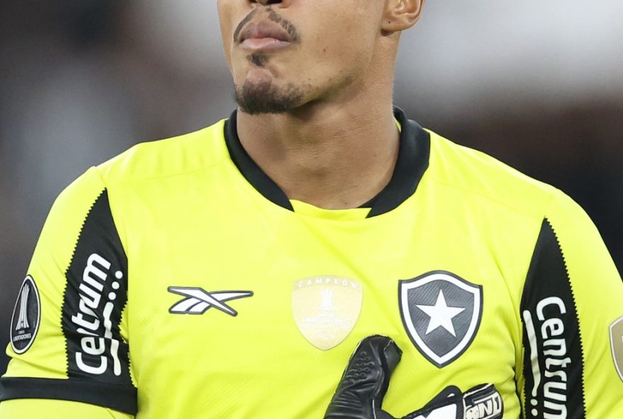 goleiro-john-retorna-ao-botafogo-apos-desistir-de-transferencia-para-a-inglaterra