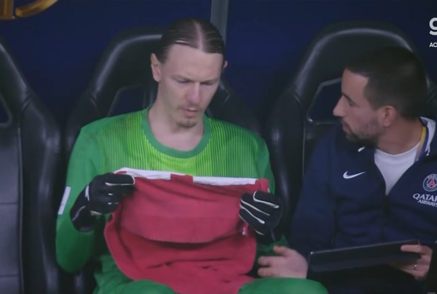 goleiro-safonov2C-algoz-do-flamengo2C-surpreende-com-22toalha-magica22-na-final-da-copa-intercontinental3A-a-polemica-estrategia-revelada goleiro-safonov2C-algoz-do-flamengo2C-surpreende-com-22toalha-magica22-na-final-da-copa-intercontinental3A-a-polemica-estrategia-revelada