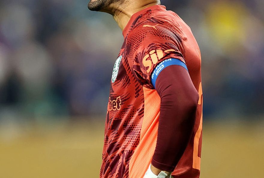 goleiro-weverton-detalha-gol-que-eliminou-palmeiras-da-copa3A-22lance-rapido-e-decisivo22