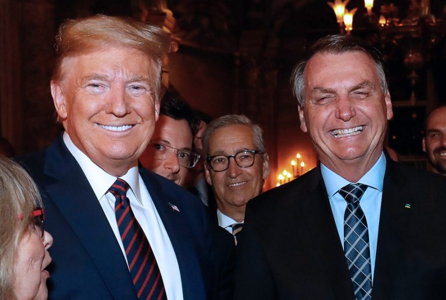 golpe-da-monarquia3A-trump-assume-como-poder-moderador-do-brasil