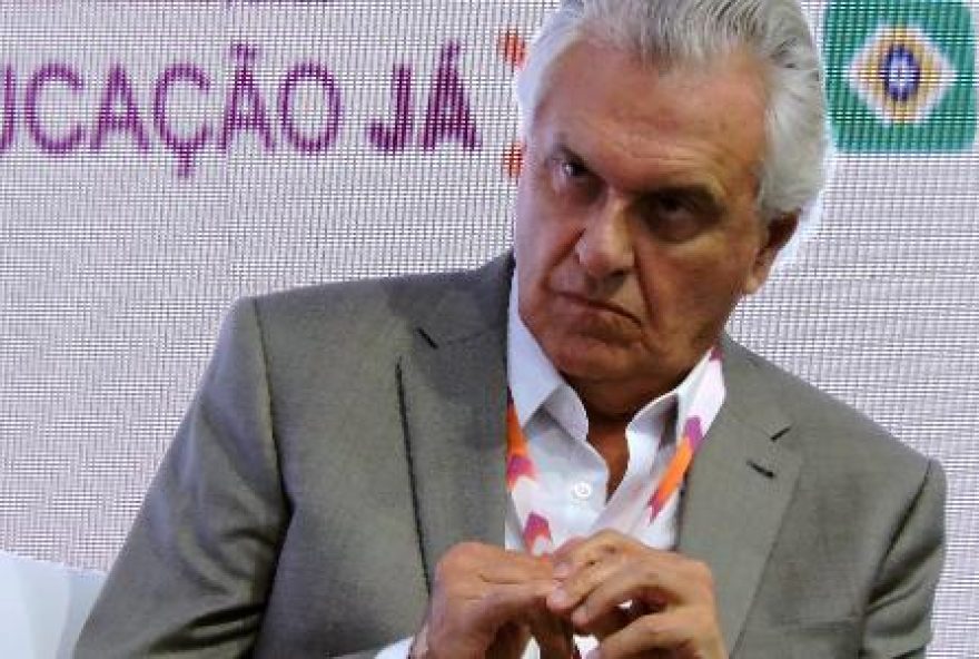 governador-afirma-que-rio-de-janeiro-virou-resort-do-cv2C-defende-operacoes-policiais-e-critica-governo-federal governador-afirma-que-rio-de-janeiro-virou-resort-do-cv2C-defende-operacoes-policiais-e-critica-governo-federal