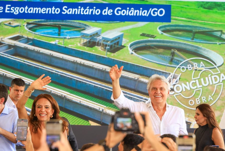 governador-caiado-entrega-etapa-de-tratamento-de-esgoto-e-denuncia-falta-de-repasses-federais