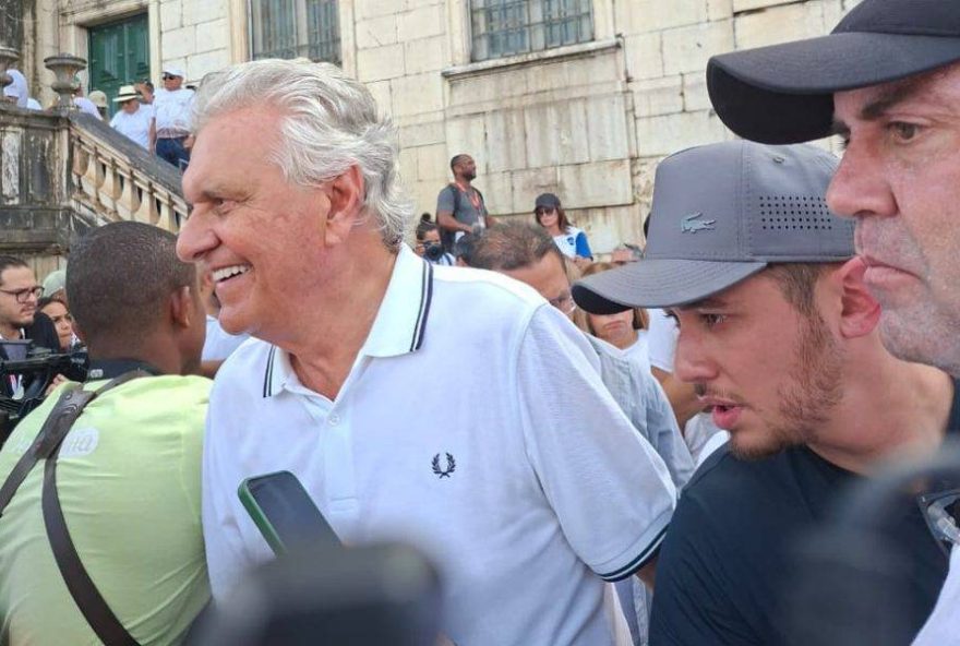 governador-caiado-participa-da-lavagem-do-bonfim-e-pede-libertacao-do-brasil-do-pt-em-2026