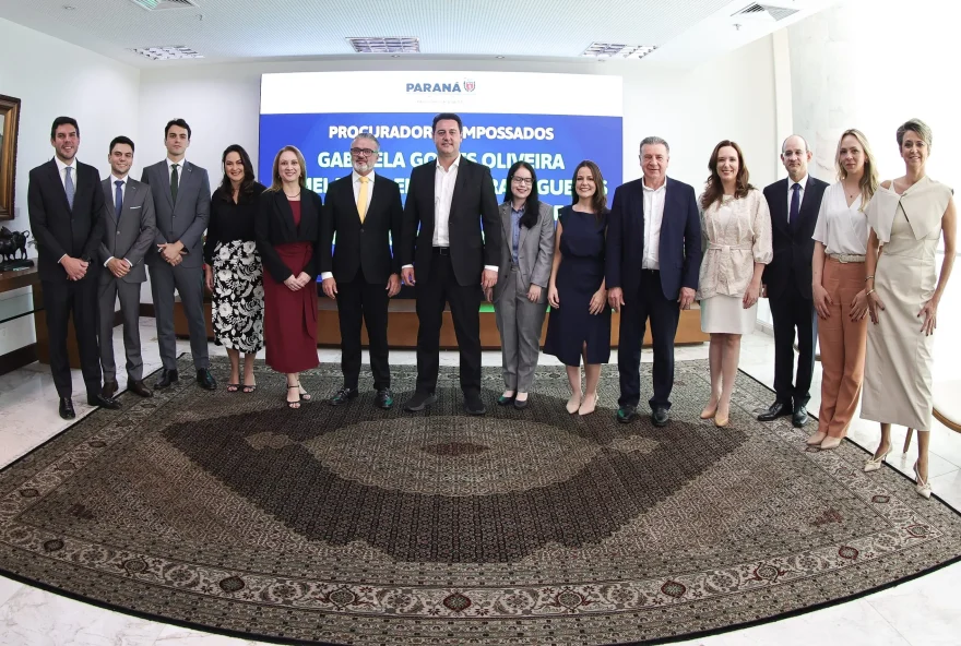governador-do-parana-empossa-quatro-novos-procuradores-apos-concurso-publico