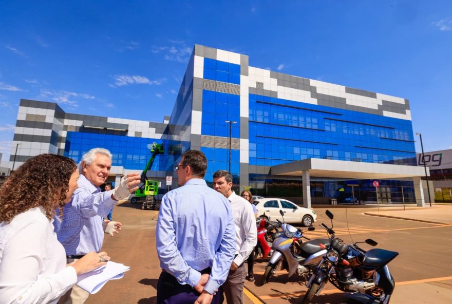 governador-ronaldo-caiado-vistoria-obras-e-confirma-inauguracao-do-cora-para-25-de-setembro