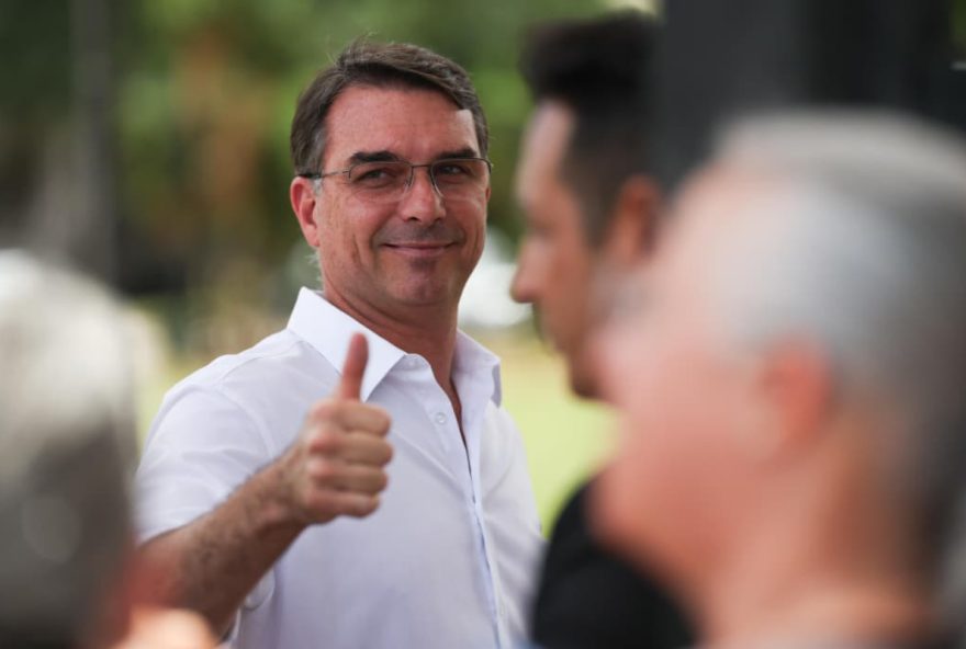 governador-tarcisio-de-freitas-e-considerado-por-flavio-bolsonaro-como-saindo-da-costela-de-bolsonaro governador-tarcisio-de-freitas-e-considerado-por-flavio-bolsonaro-como-saindo-da-costela-de-bolsonaro