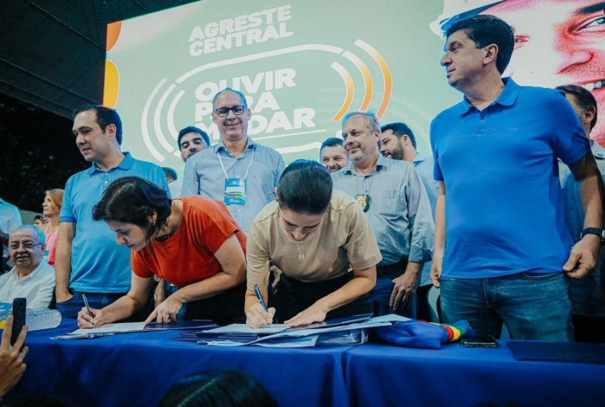 governadora-anuncia-investimento-de-r24-300-milhoes-no-agreste-de-pernambuco3A-saude2C-educacao2C-seguranca-e-mais