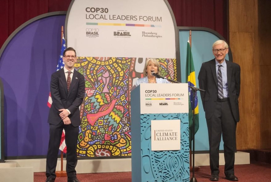 governadores-dos-eua-afirmam-que-politica-climatica-de-trump-nao-afeta-metas-no-rio3A-destaque-no-forum-de-lideres-locais-da-cop30 governadores-dos-eua-afirmam-que-politica-climatica-de-trump-nao-afeta-metas-no-rio3A-destaque-no-forum-de-lideres-locais-da-cop30