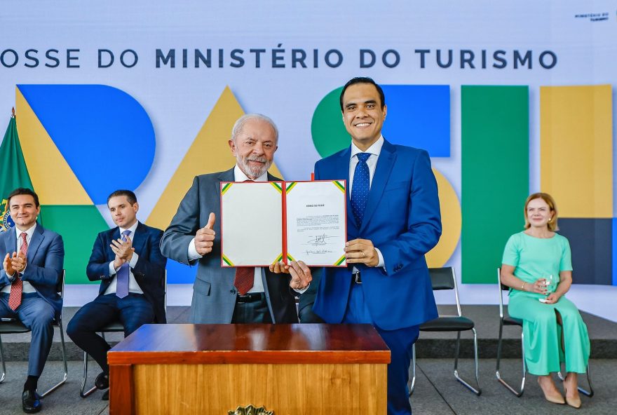 governo-acelera-pagamentos-de-emendas-para-atrair-centrao governo-acelera-pagamentos-de-emendas-para-atrair-centrao