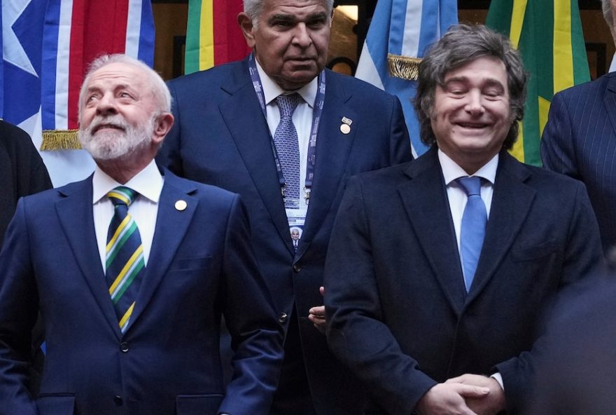 governo-argentino-concede-refugio-a-bolsonaristas-condenados-por-golpe-contra-lula-da-silva governo-argentino-concede-refugio-a-bolsonaristas-condenados-por-golpe-contra-lula-da-silva