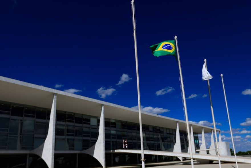 governo-comemora-revogacao-de-tarifas-dos-eua-e-segue-em-negociacoes governo-comemora-revogacao-de-tarifas-dos-eua-e-segue-em-negociacoes