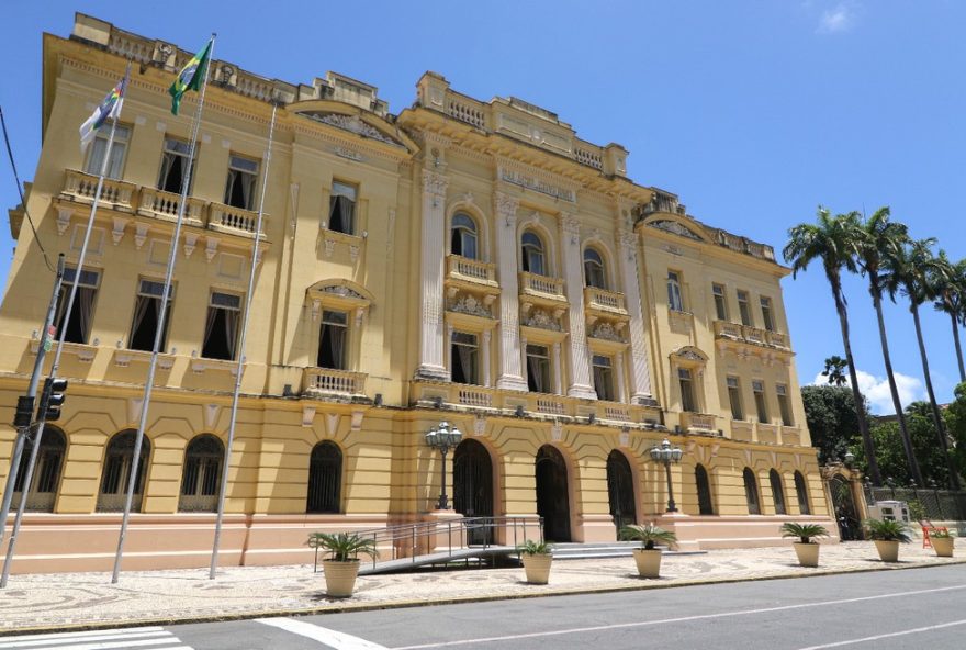 governo-de-pernambuco-decreta-ponto-facultativo-apos-feriado-da-consciencia-negra3A-saiba-mais