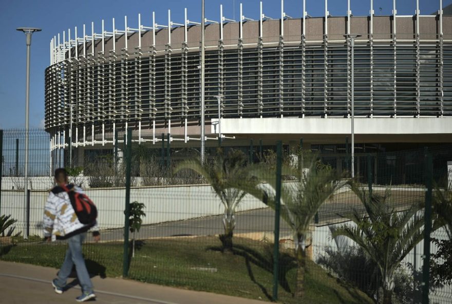 governo-do-df-enfrenta-desafios-na-ocupacao-do-centrad-em-taguatinga3A-obra-inacabada-ha-12-anos