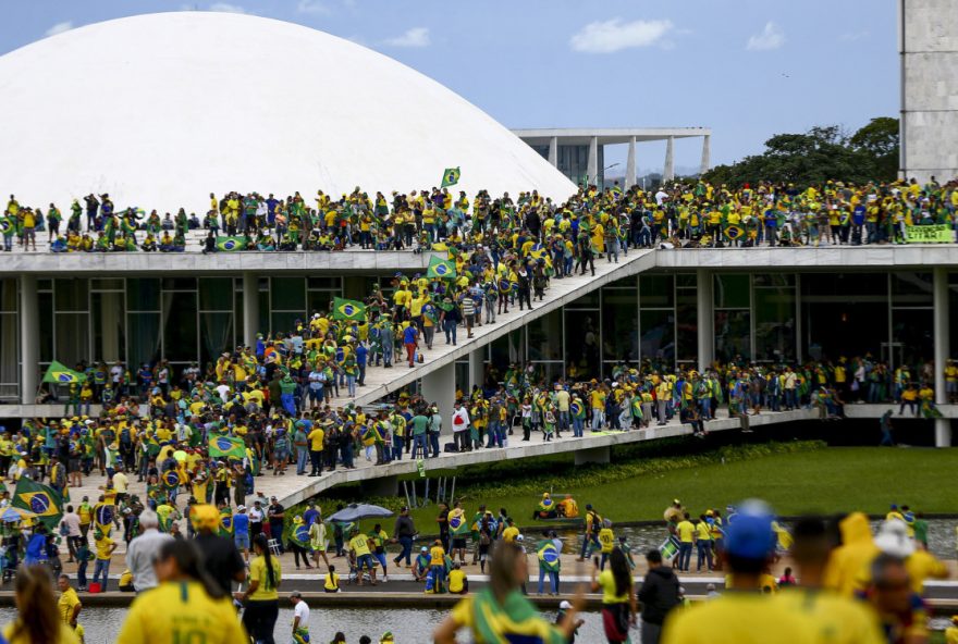 governo-estaria-disposto-a-reduzir-penas-do-82F12C-desde-que-bolsonaro-nao-seja-anistiado