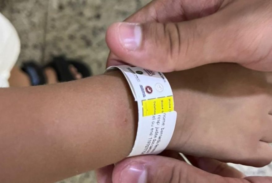 governo-promove-acao-de-prevencao-ao-desaparecimento-de-menores3A-pulseirinhas-de-identificacao-para-o-carnaval governo-promove-acao-de-prevencao-ao-desaparecimento-de-menores3A-pulseirinhas-de-identificacao-para-o-carnaval