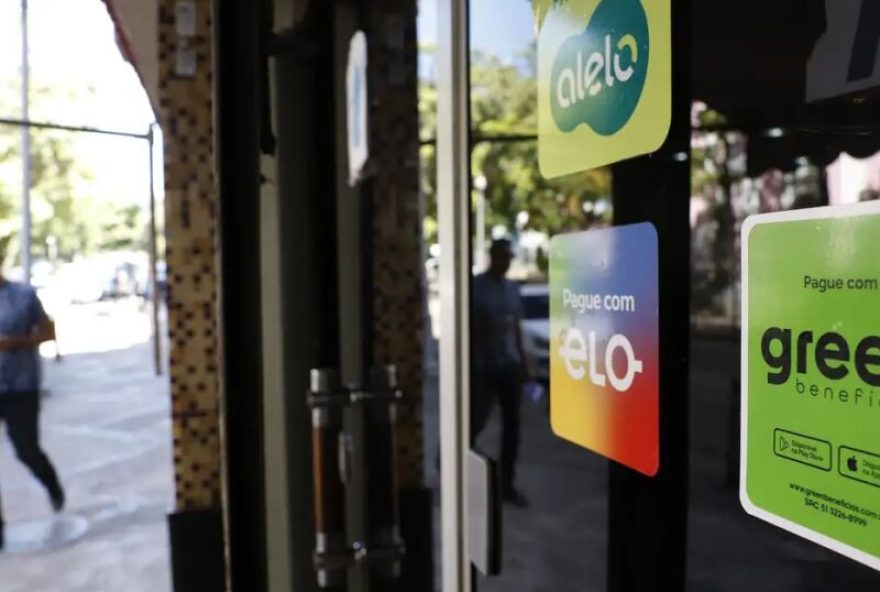 governo-solicita-derrubada-em-bloco-de-decisoes-contra-novas-regras-para-va-e-vr governo-solicita-derrubada-em-bloco-de-decisoes-contra-novas-regras-para-va-e-vr