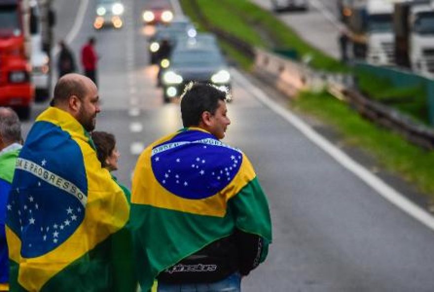 governo-suspeita-de-influencia-bolsonarista-em-ameaca-de-greve-dos-caminhoneiros governo-suspeita-de-influencia-bolsonarista-em-ameaca-de-greve-dos-caminhoneiros