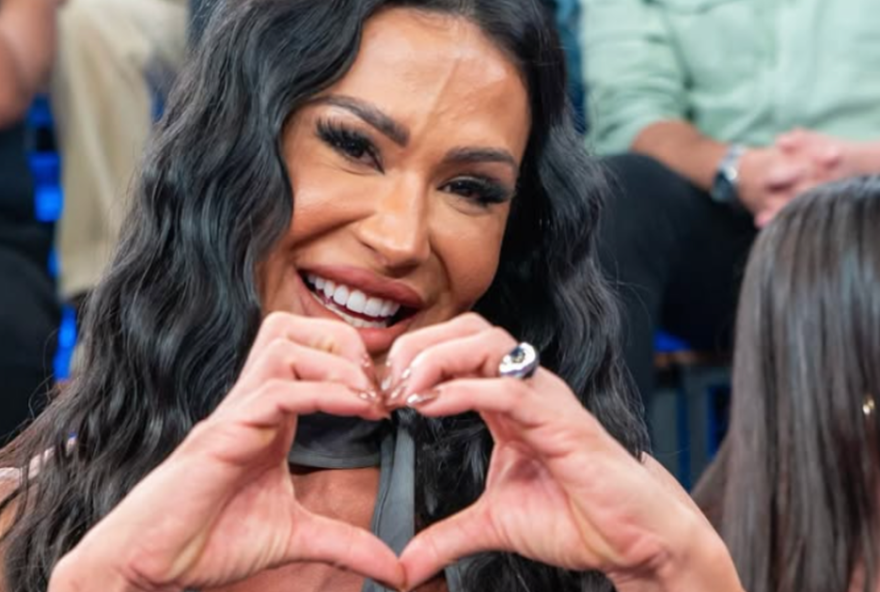 gracyanne-barbosa-se-emociona-nos-ensaios-da-uniao-da-ilha gracyanne-barbosa-se-emociona-nos-ensaios-da-uniao-da-ilha