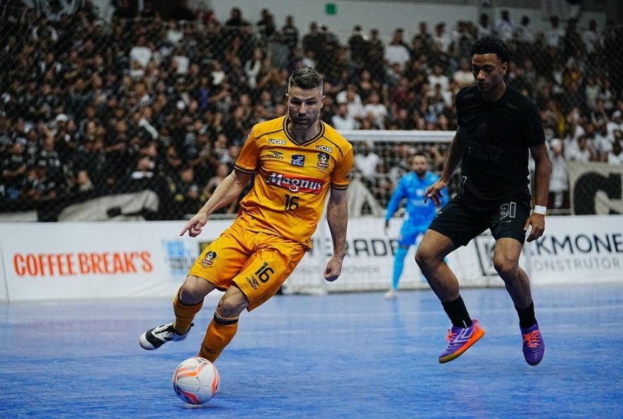 grande-final-do-campeonato-paulista-de-futsal3A-sorocaba-x-corinthians-ao-vivo-na-arena-sorocaba