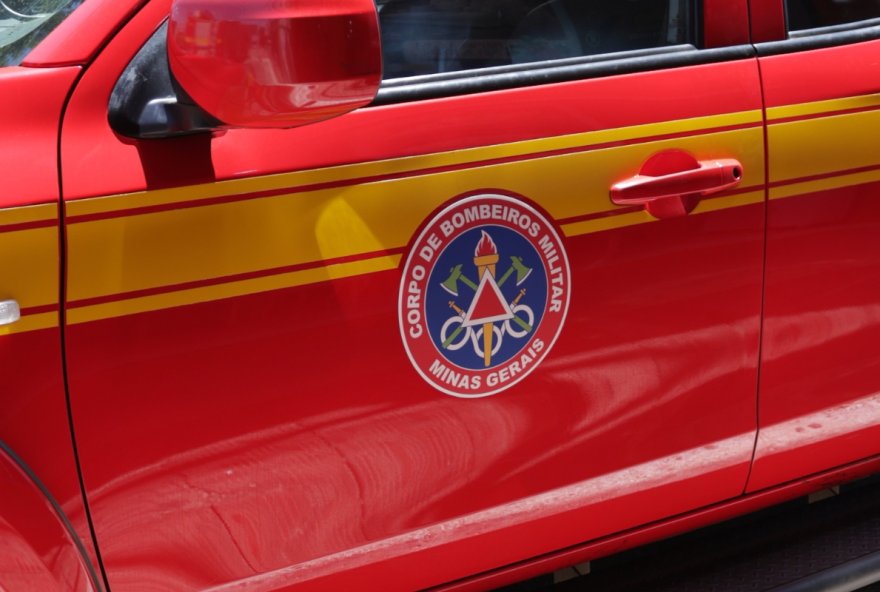 grave-acidente-envolve-tres-carros-e-uma-carreta-na-perigosa-curva-da-morte-da-br-146 grave-acidente-envolve-tres-carros-e-uma-carreta-na-perigosa-curva-da-morte-da-br-146