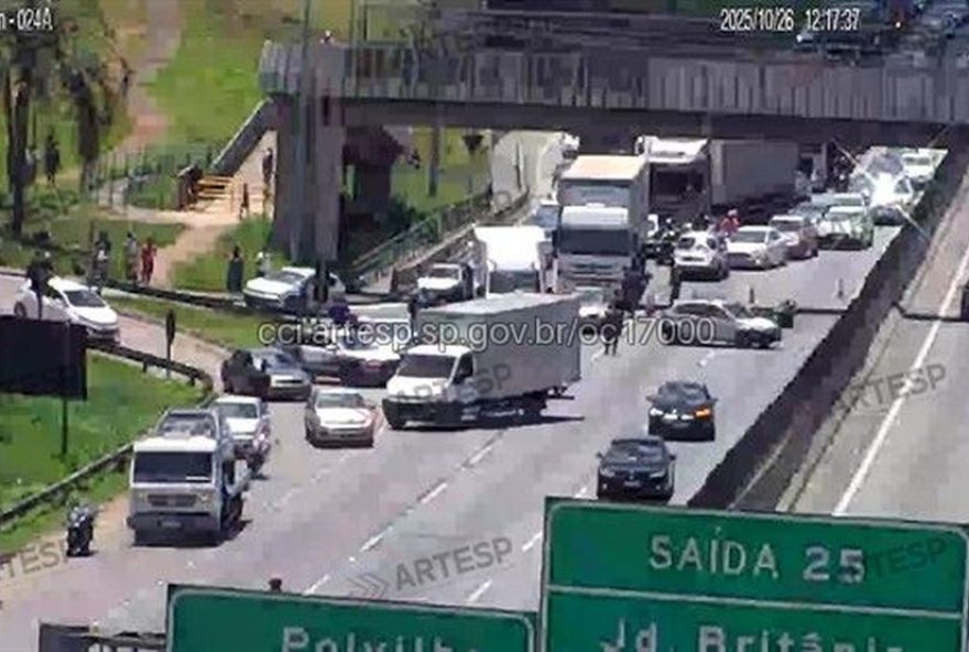 grave-acidente-na-anhanguera-em-sp-mata-uma-pessoa-e-causa-engarrafamento