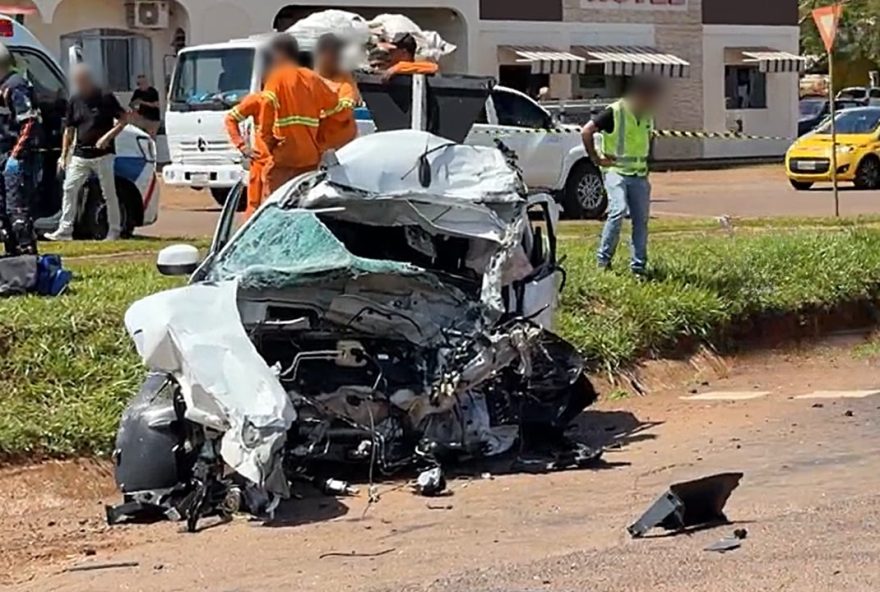 grave-acidente-na-br-277-deixa-uma-pessoa-morta-e-tres-feridas grave-acidente-na-br-277-deixa-uma-pessoa-morta-e-tres-feridas