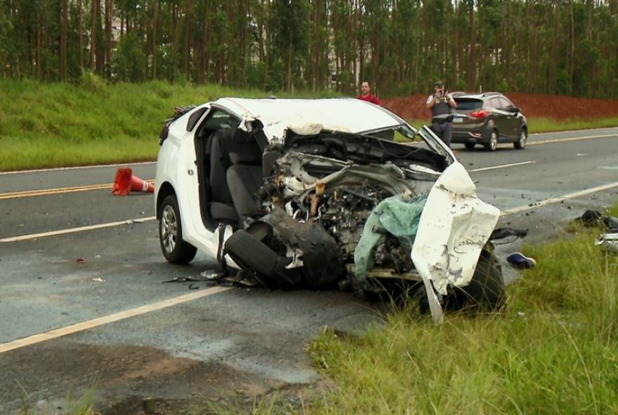 grave-acidente-na-sp-215-em-sao-carlos-resulta-em-uma-morte-e-quatro-feridos grave-acidente-na-sp-215-em-sao-carlos-resulta-em-uma-morte-e-quatro-feridos