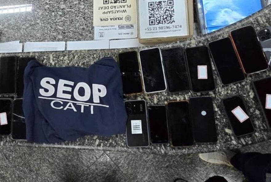 gravida-detida-com-29-celulares-e-camera-profissional-em-copacabana3A-confira-os-detalhes gravida-detida-com-29-celulares-e-camera-profissional-em-copacabana3A-confira-os-detalhes