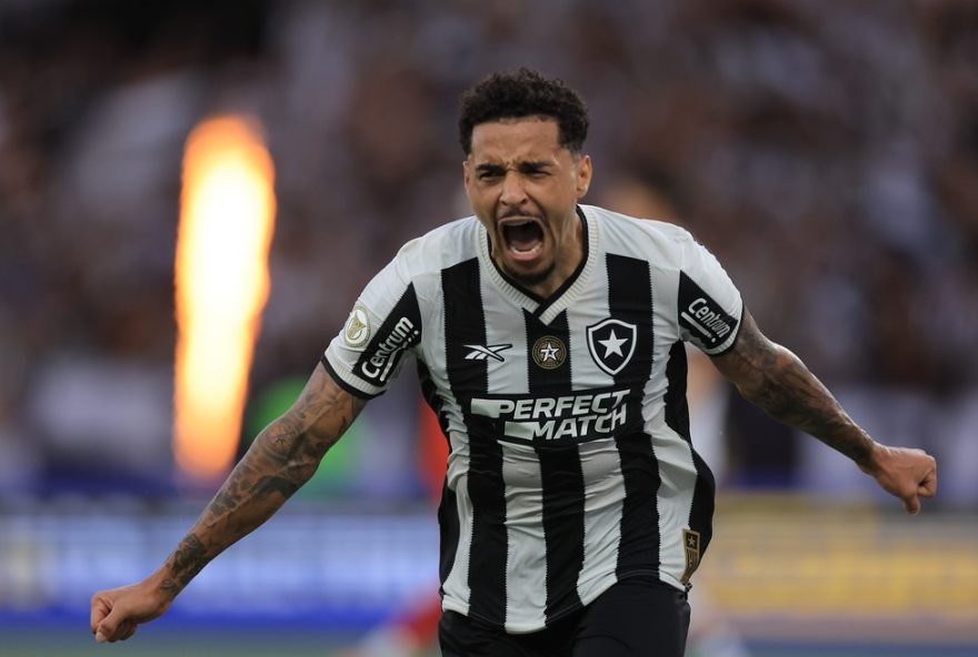 gregore-renova-contrato-com-botafogo-ate-2028-em-acordo-com-clausulas-importantes