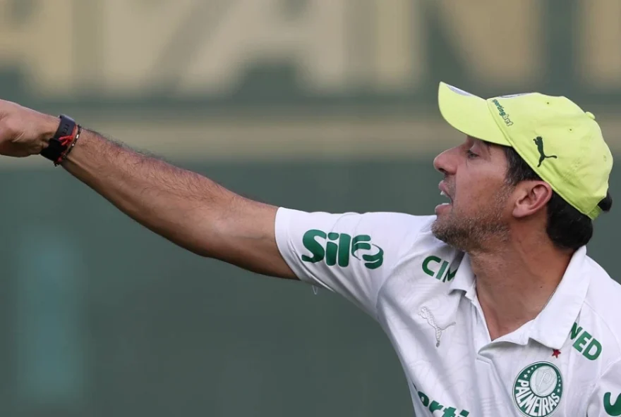 gremio-x-palmeiras3A-abel-poupa-11-jogadores-e-da-indicio-de-time-da-final-da-libertadores