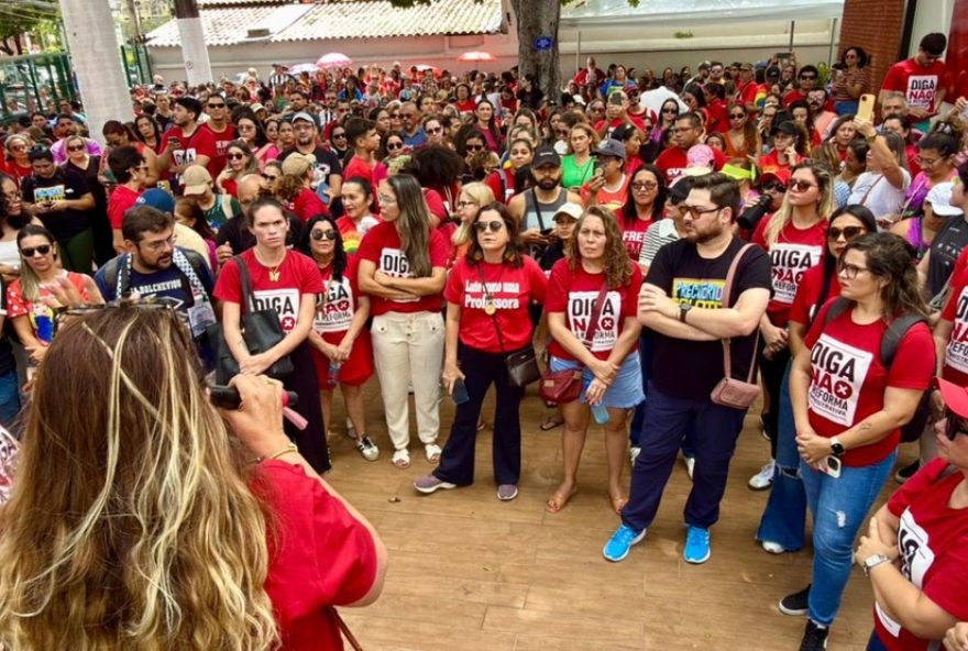 greve-de-professores-em-fortaleza-afeta-235-mil-alunos3A-entenda-os-motivos-e-desdobramentos