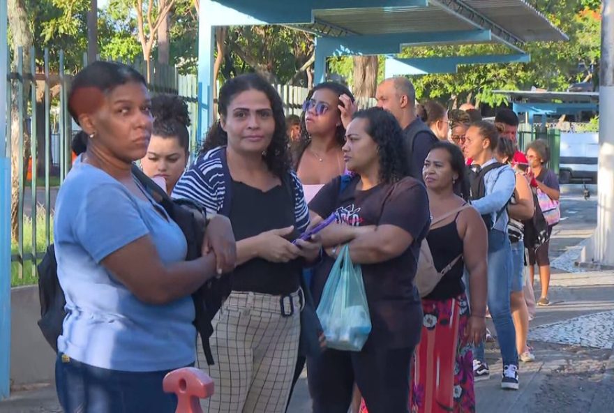 greve-de-rodoviarios-da-viacao-real-deixa-mais-de-10-linhas-fora-de-circulacao-no-rio-de-janeiro3A-passageiros-enfrentam-transtornos greve-de-rodoviarios-da-viacao-real-deixa-mais-de-10-linhas-fora-de-circulacao-no-rio-de-janeiro3A-passageiros-enfrentam-transtornos