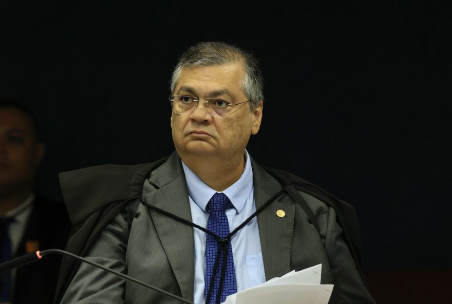 greve-dos-professores3A-flavio-dino-suspende-multa-de-r24-1-milhao