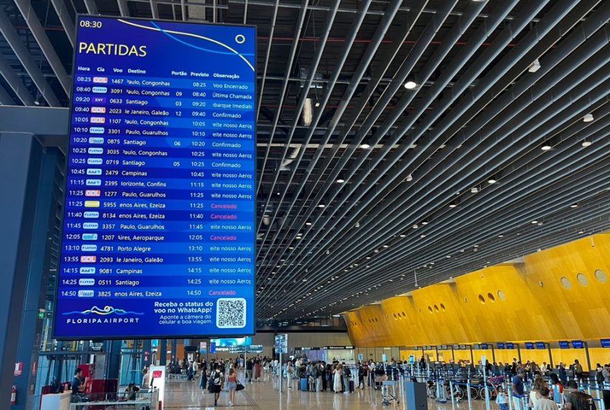 greve-geral-na-argentina3A-cancelamento-de-32-voos-para-florianopolis greve-geral-na-argentina3A-cancelamento-de-32-voos-para-florianopolis