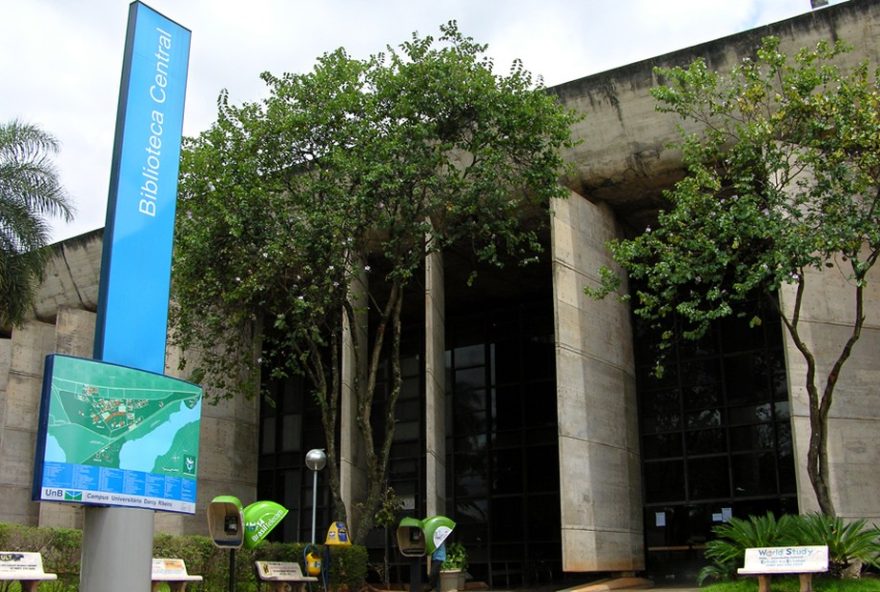 greve-na-unb3A-biblioteca-central-fechada-ha-90-dias-por-reajuste-salarial