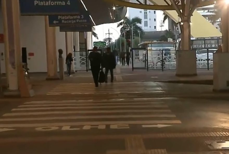 greve-paralisa-transporte-publico-em-maringa-nesta-quinta-feira-9