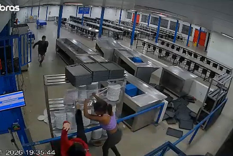 grupo-inverte-restaurante-comunitario-em-santa-maria2C-df3A-ameacas-e-depredacao.-video-mostra-a-acao-dos-vandalos grupo-inverte-restaurante-comunitario-em-santa-maria2C-df3A-ameacas-e-depredacao.-video-mostra-a-acao-dos-vandalos