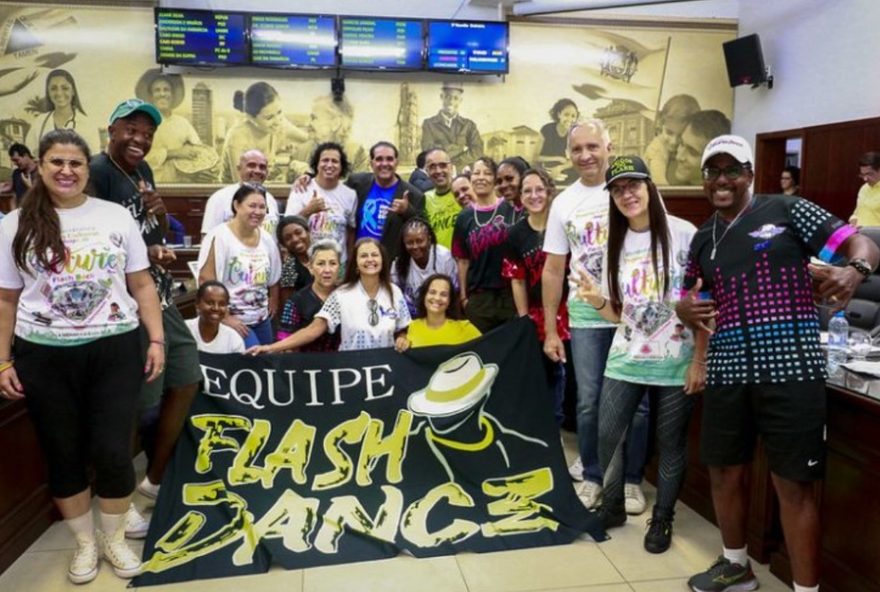 grupos-de-danca-retro-celebram-o-dia-municipal-do-flashback-em-uberaba grupos-de-danca-retro-celebram-o-dia-municipal-do-flashback-em-uberaba