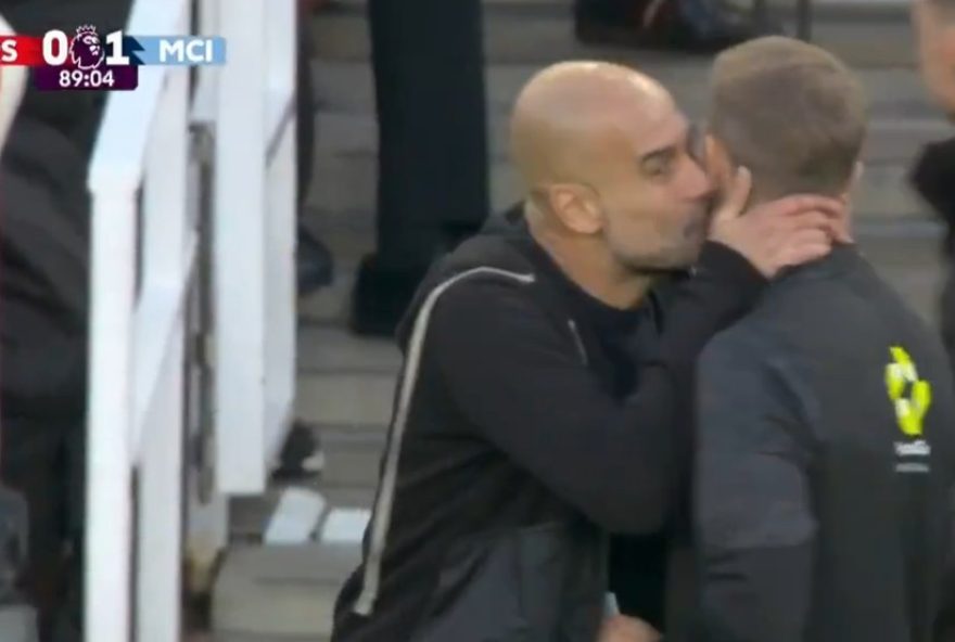 guardiola-beija-arbitro-em-jogo-entre-manchester-city-e-arsenal3A-gesto-viraliza-nas-redes-sociais