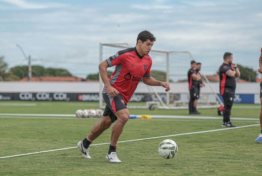 guilherme-marques-ve-o-atletico-de-como-potencial-sucessor-do-mirassol guilherme-marques-ve-o-atletico-de-como-potencial-sucessor-do-mirassol