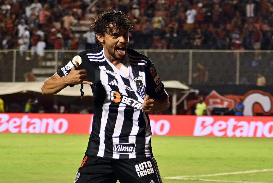 gustavo-scarpa-revela-admiracao-por-ronaldinho-para-conquistar-libertadores-no-atletico-mg